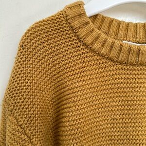 ZARA COZY SWEATER